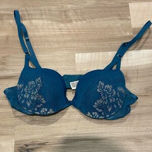 Maidenform Teal Bra with Silver Lace Accents